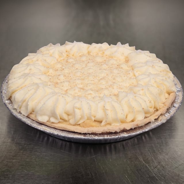 Banana cream pie - Whole.