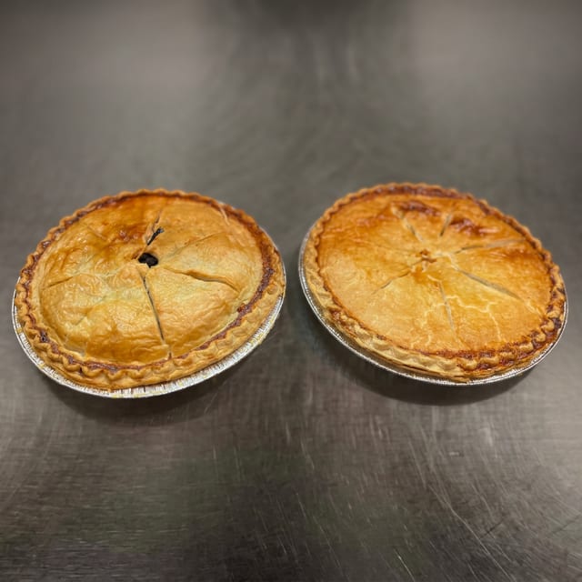 Apple pie - Whole.