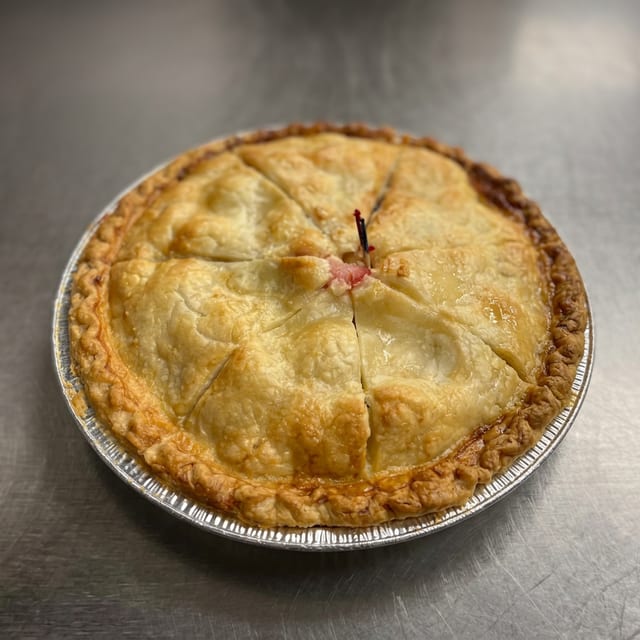 Fruit of the forest pie - Whole.